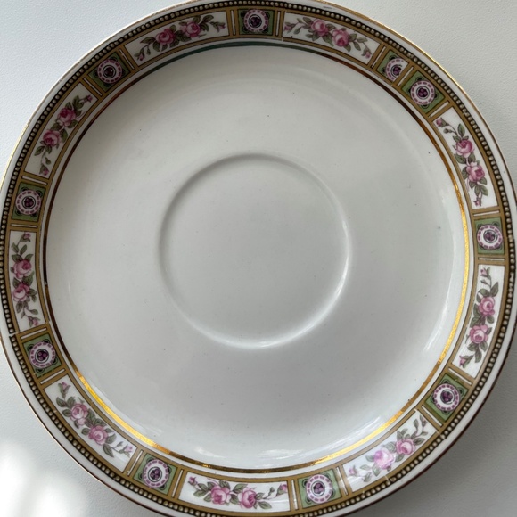 Teacup saucers - Picture 1 of 2